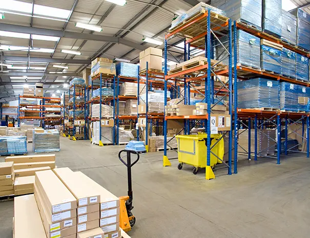 Warehouse distribution facility supporting just-in-time delivery of automotive components